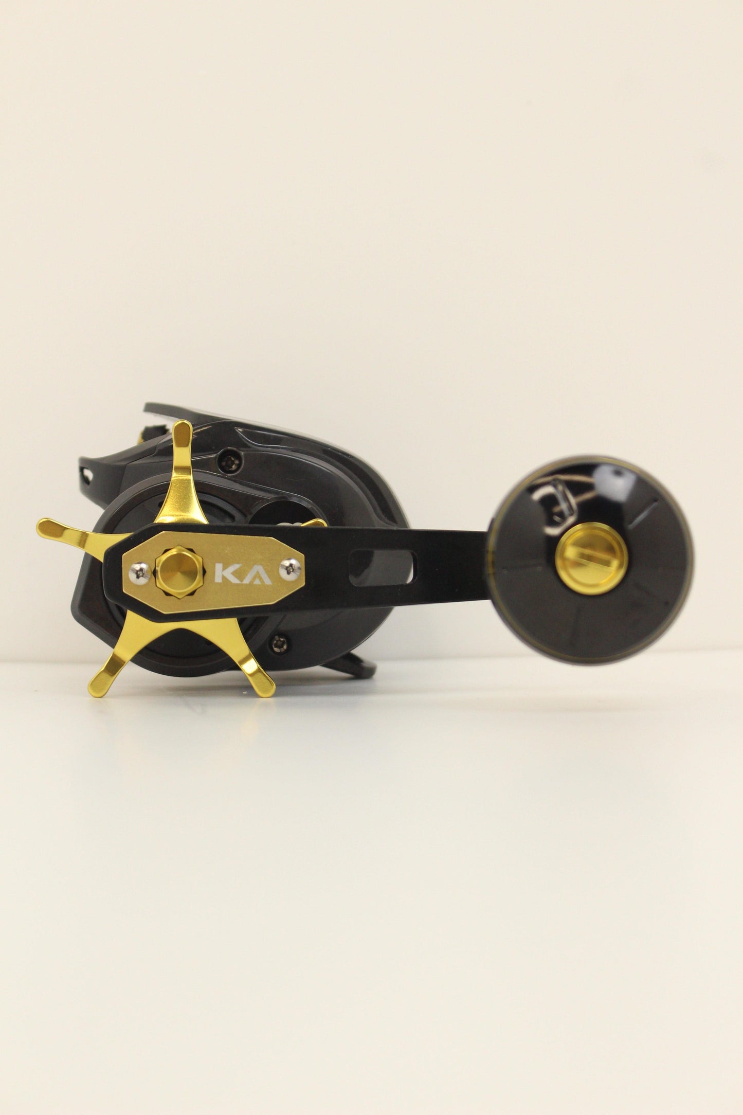 CA400 BAITCAST REEL