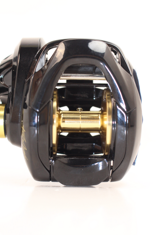 CA400 BAITCAST REEL